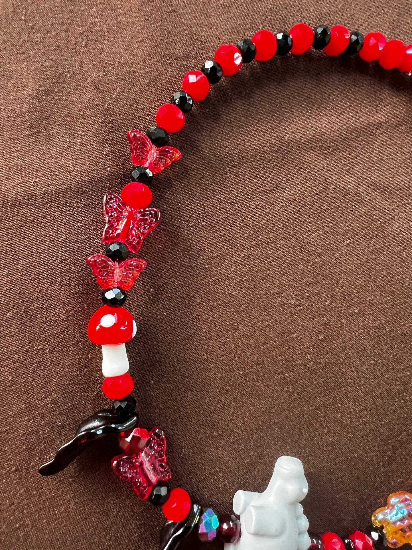 Cave Dweller - Stretch Necklace