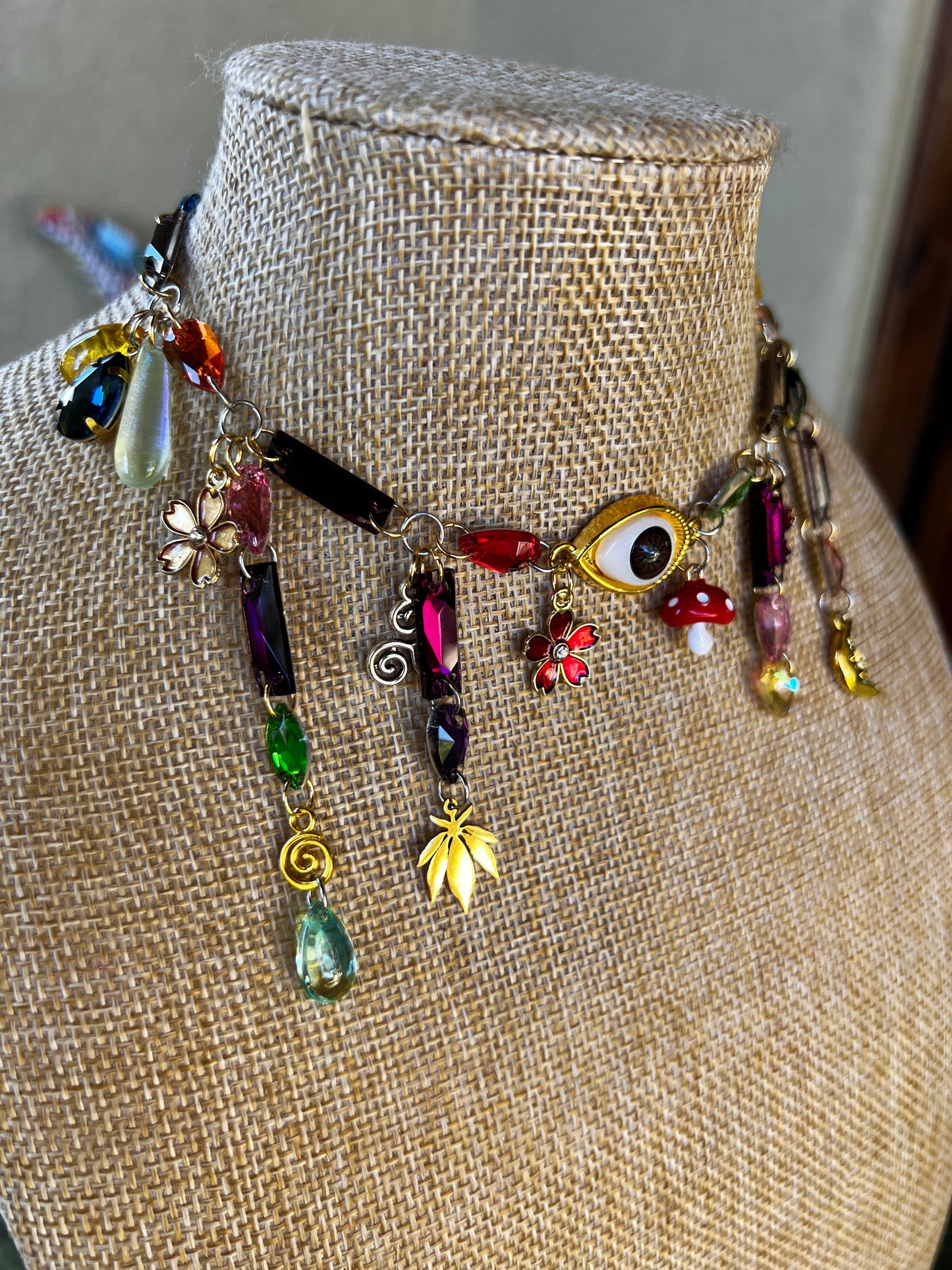 Under the Moon Beams - Glass Crystal Choker