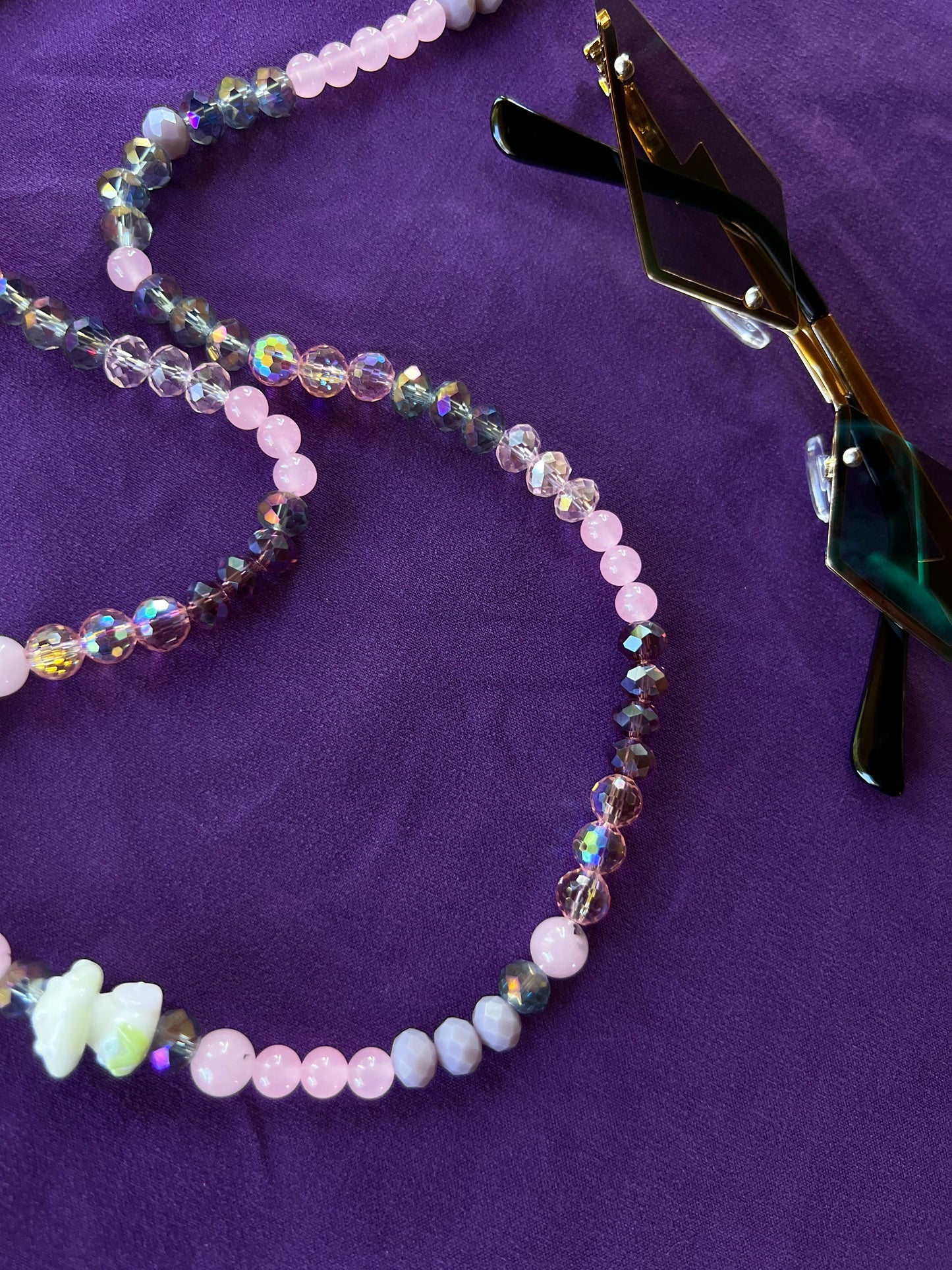 Iridescent Soul - Sunglasses + Chain Set