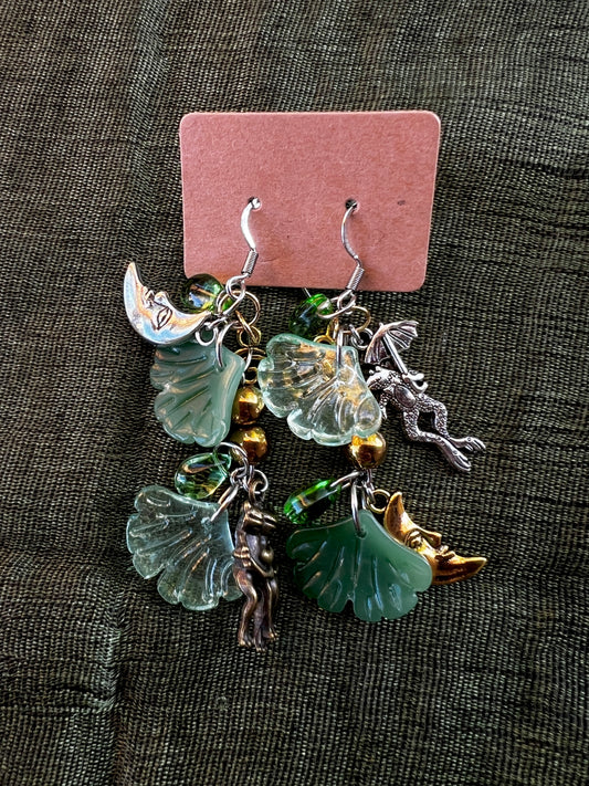 Lily Lover - Mini Trinket Dangles