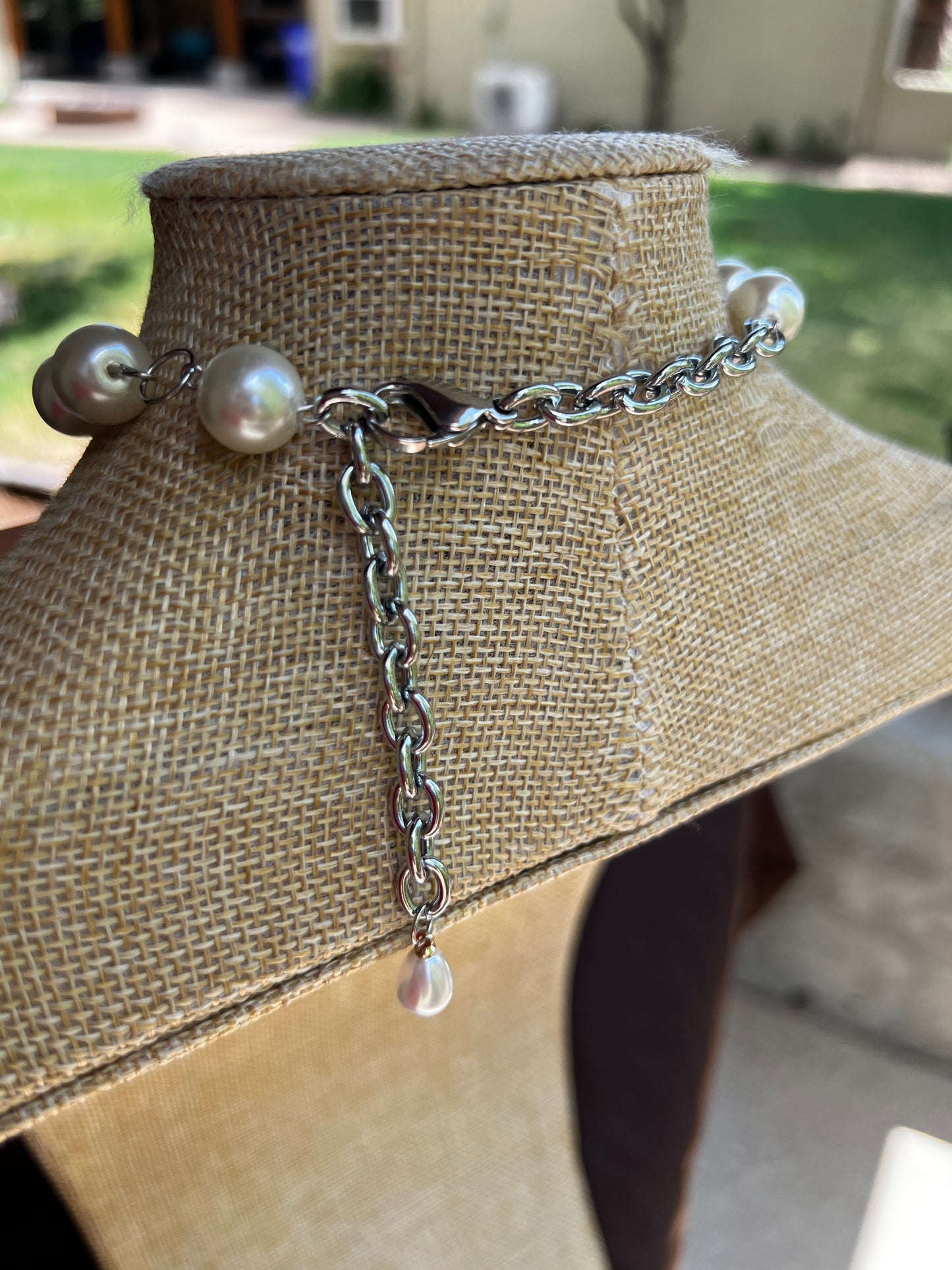 White Rabbit - Fantasy Chain + Earrings