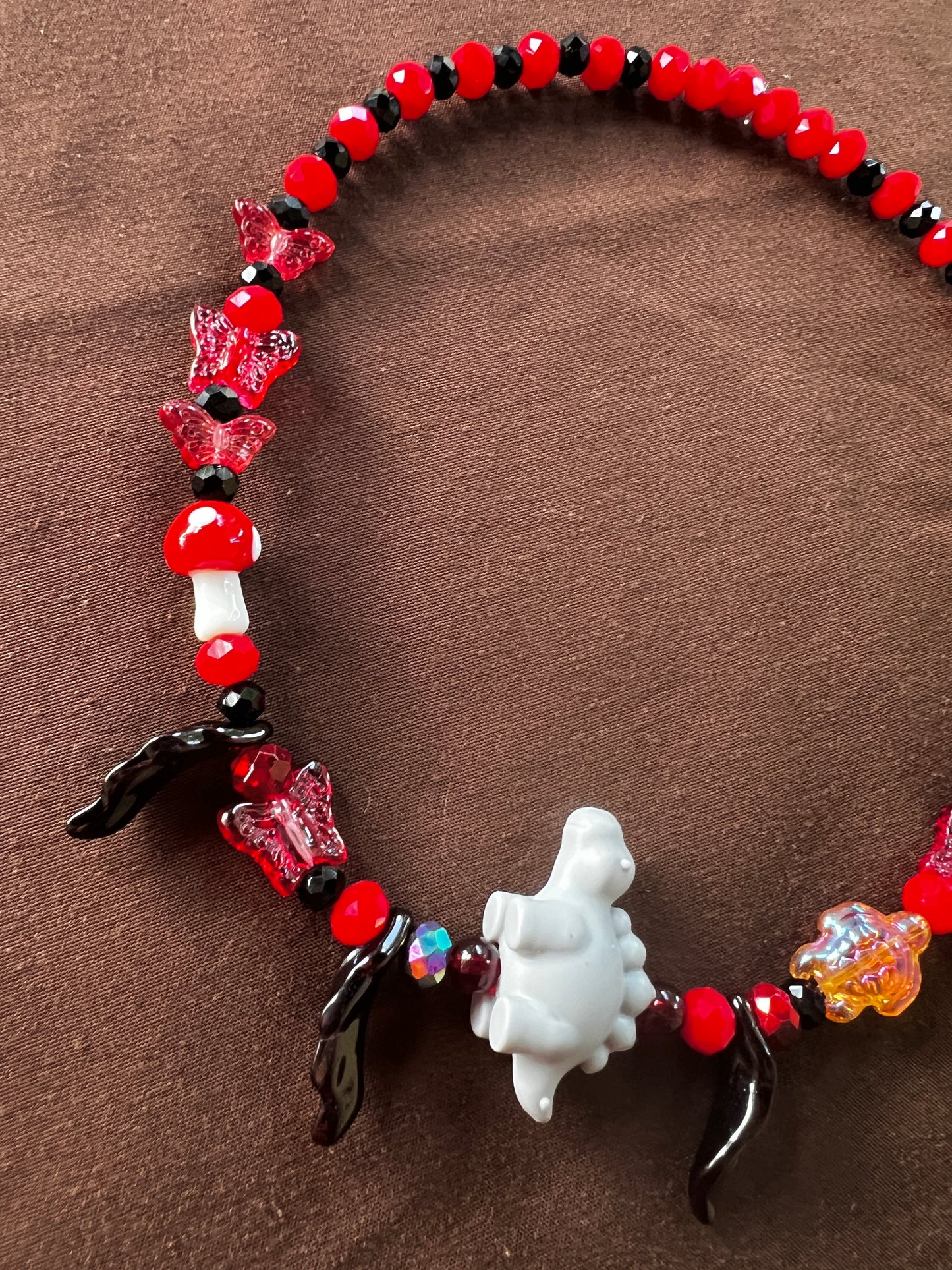 Cave Dweller - Stretch Necklace