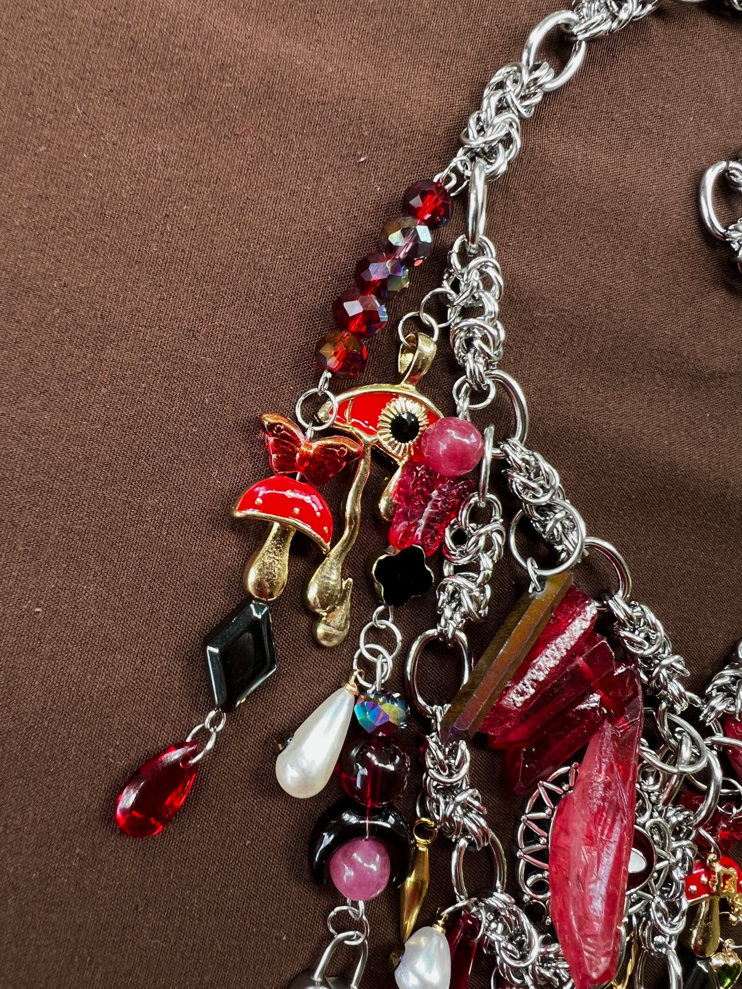 Anyone Can Betray Anyone 3 Piece Set - Fantasy Chain + Wristlet + Earrings