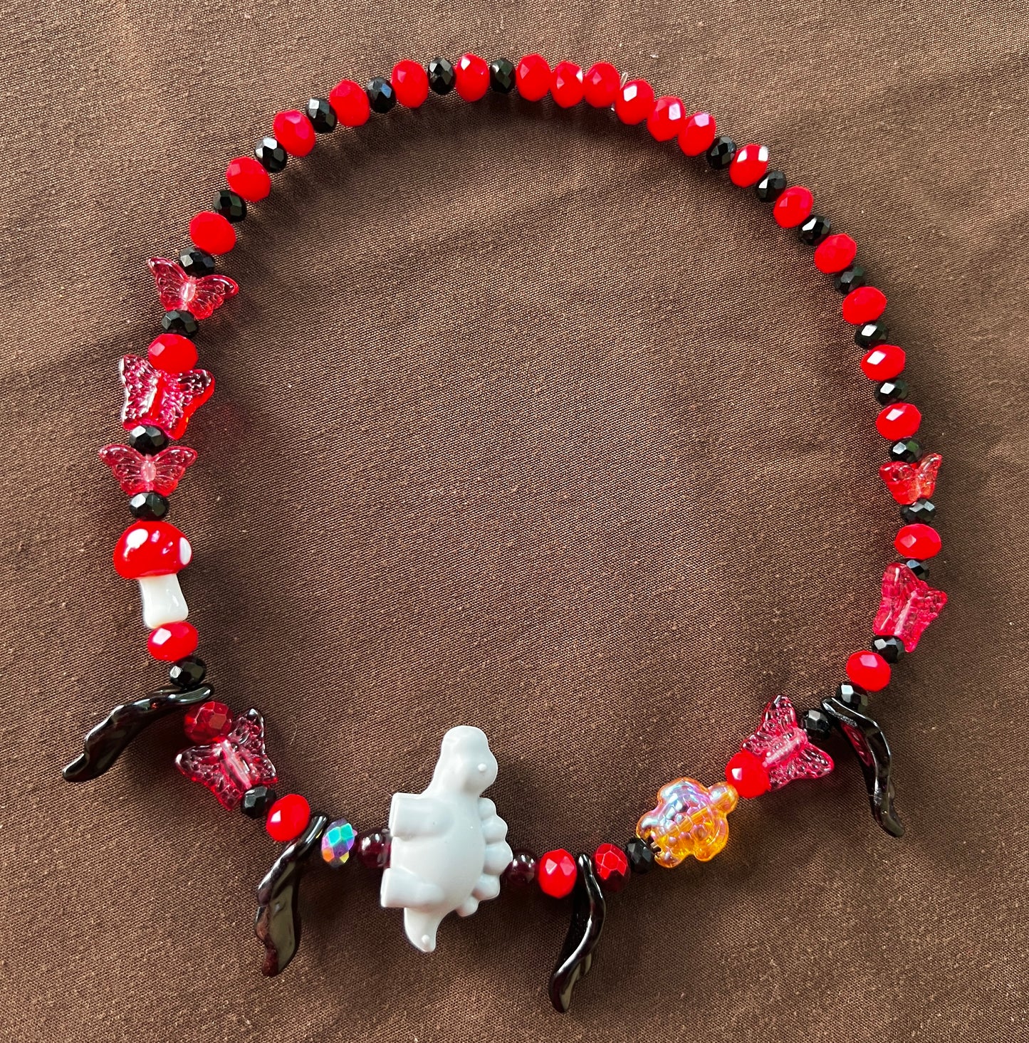 Cave Dweller - Stretch Necklace