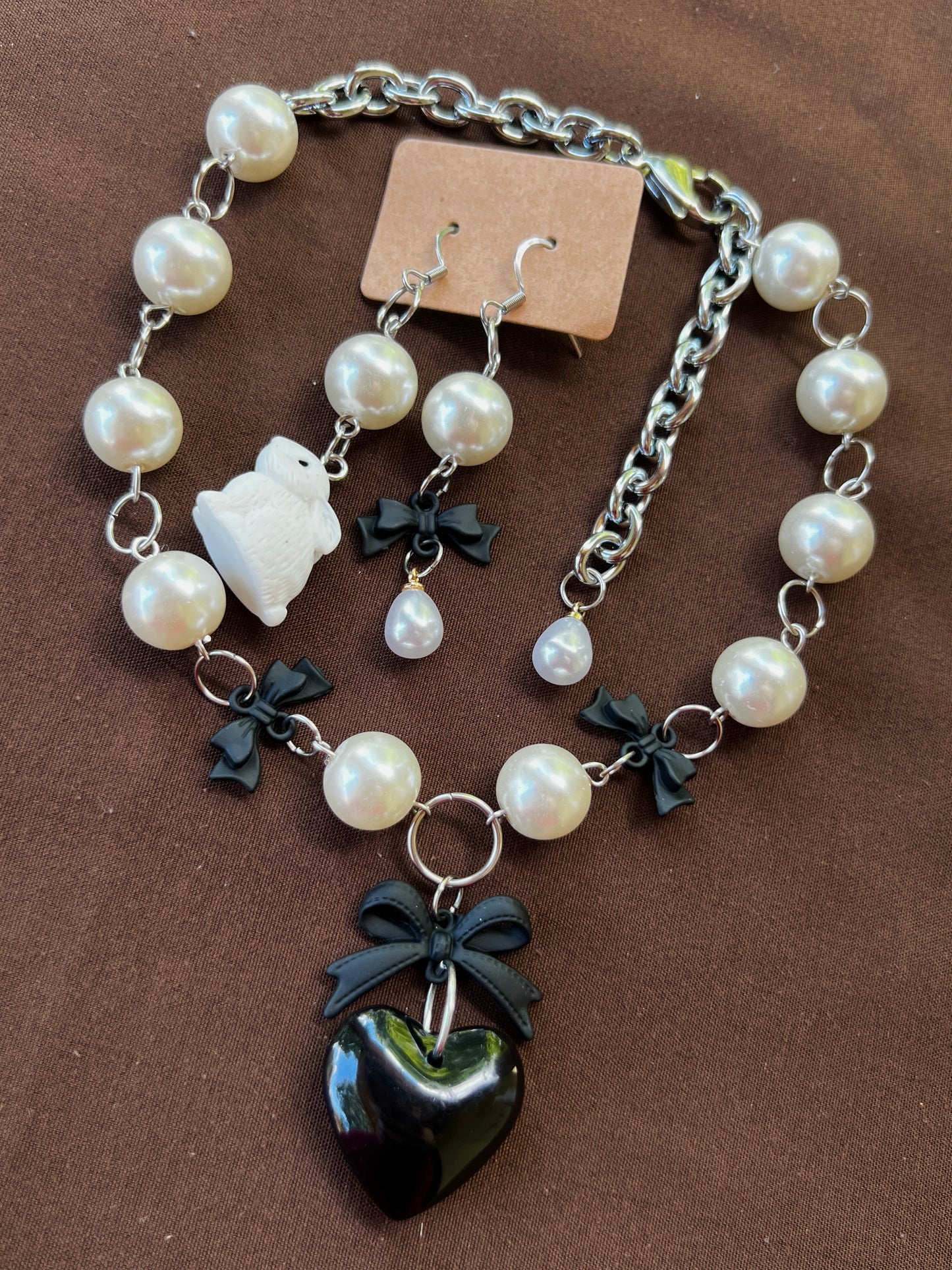 White Rabbit - Fantasy Chain + Earrings