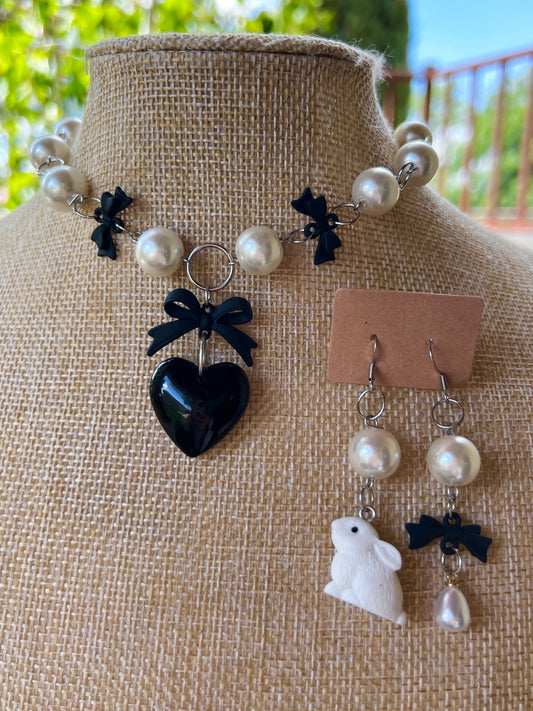 White Rabbit - Fantasy Chain + Earrings
