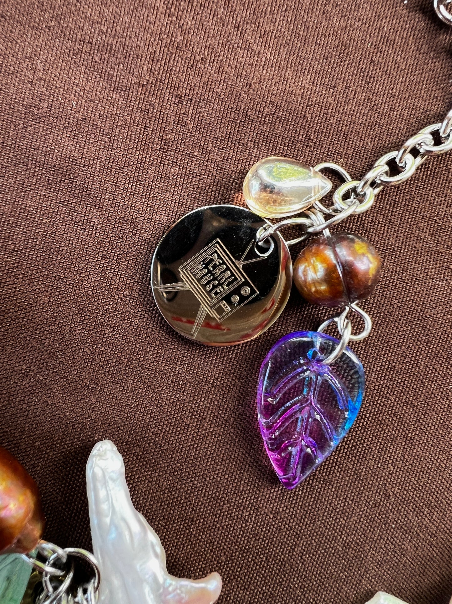 Tulgey Wood - Fantasy Chain + Earrings